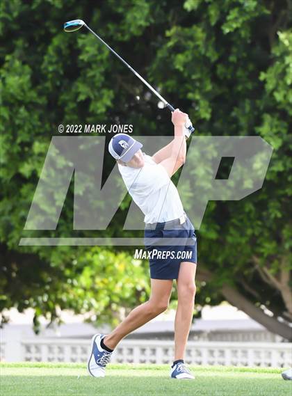 Thumbnail 3 in Northwest Christian Golf Meet photogallery.