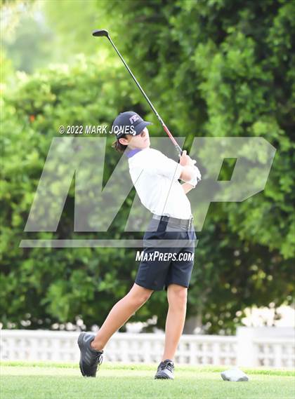 Thumbnail 3 in Northwest Christian Golf Meet photogallery.