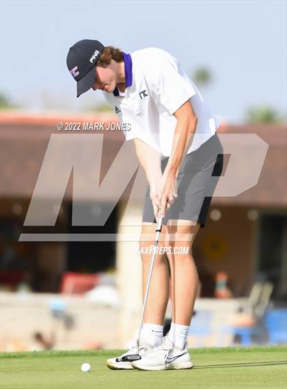 Thumbnail 3 in Northwest Christian Golf Meet photogallery.