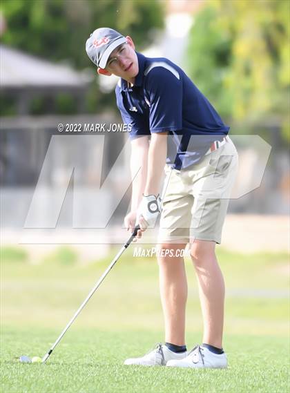 Thumbnail 1 in Northwest Christian Golf Meet photogallery.