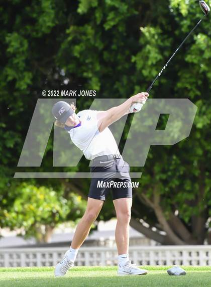 Thumbnail 3 in Northwest Christian Golf Meet photogallery.