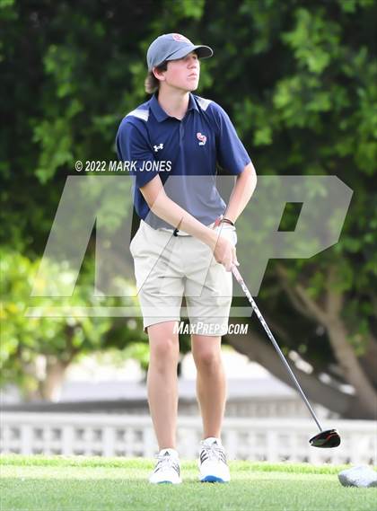 Thumbnail 1 in Northwest Christian Golf Meet photogallery.