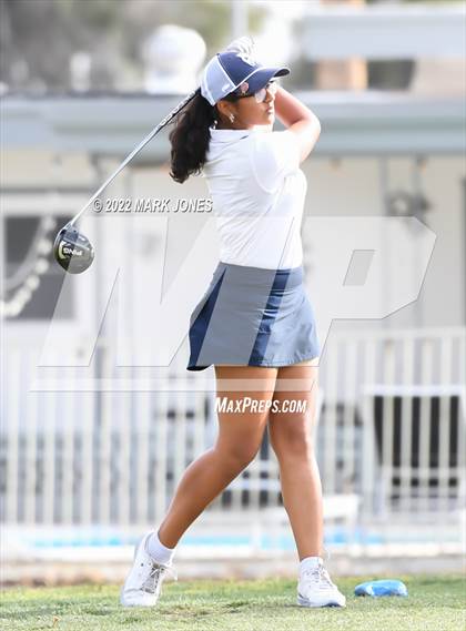 Thumbnail 2 in Northwest Christian Golf Meet photogallery.