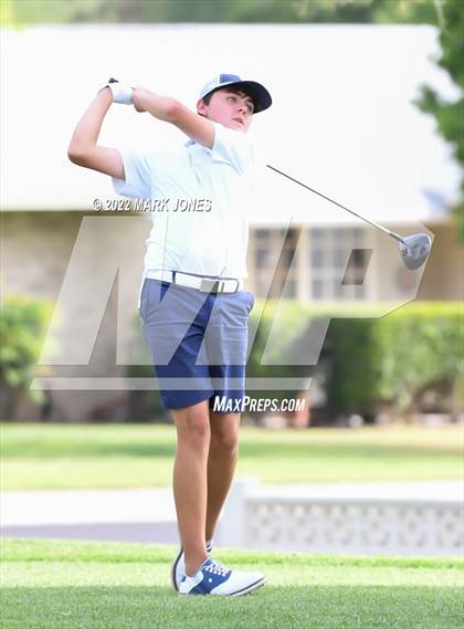 Thumbnail 1 in Northwest Christian Golf Meet photogallery.