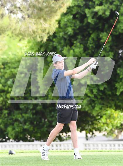 Thumbnail 2 in Northwest Christian Golf Meet photogallery.