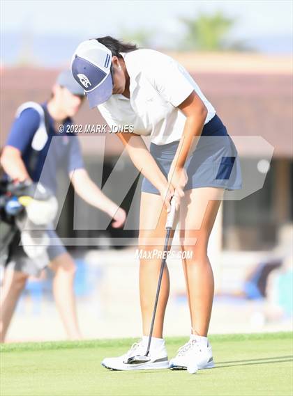 Thumbnail 2 in Northwest Christian Golf Meet photogallery.