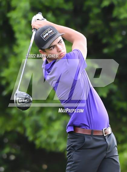Thumbnail 1 in Northwest Christian Golf Meet photogallery.