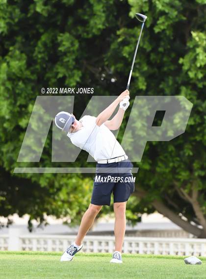 Thumbnail 1 in Northwest Christian Golf Meet photogallery.