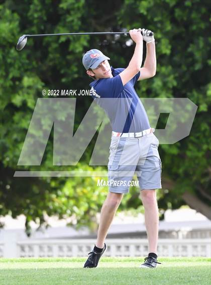 Thumbnail 2 in Northwest Christian Golf Meet photogallery.
