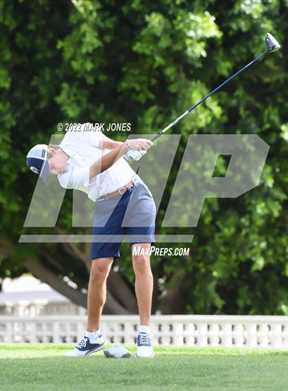 Thumbnail 2 in Northwest Christian Golf Meet photogallery.