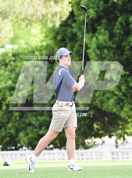 Thumbnail 3 in Northwest Christian Golf Meet photogallery.