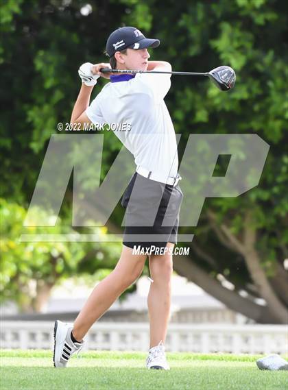 Thumbnail 2 in Northwest Christian Golf Meet photogallery.
