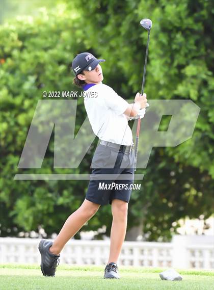 Thumbnail 2 in Northwest Christian Golf Meet photogallery.