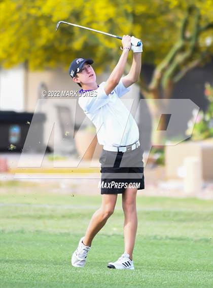 Thumbnail 2 in Northwest Christian Golf Meet photogallery.