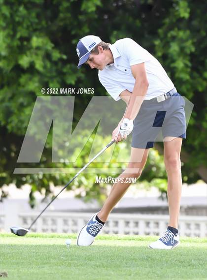 Thumbnail 2 in Northwest Christian Golf Meet photogallery.