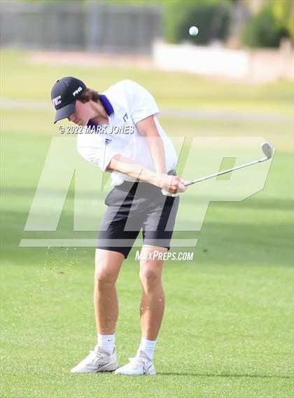 Thumbnail 2 in Northwest Christian Golf Meet photogallery.