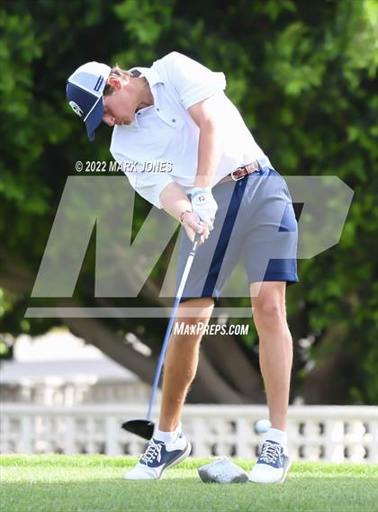 Thumbnail 1 in Northwest Christian Golf Meet photogallery.