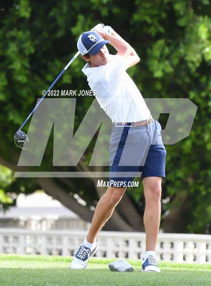 Thumbnail 2 in Northwest Christian Golf Meet photogallery.