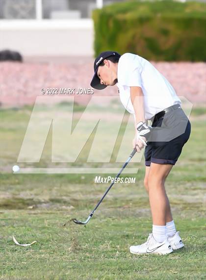 Thumbnail 3 in Northwest Christian Golf Meet photogallery.