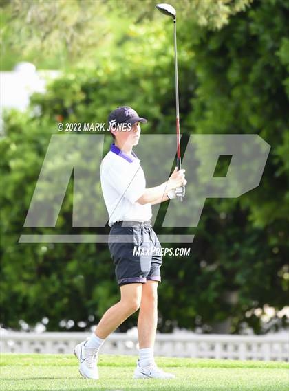 Thumbnail 1 in Northwest Christian Golf Meet photogallery.