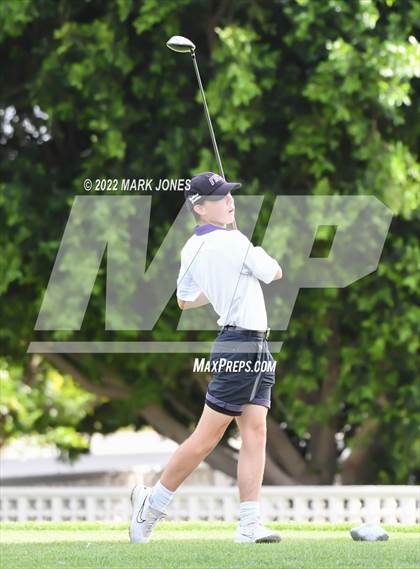 Thumbnail 2 in Northwest Christian Golf Meet photogallery.