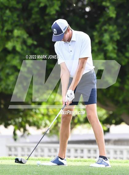 Thumbnail 1 in Northwest Christian Golf Meet photogallery.