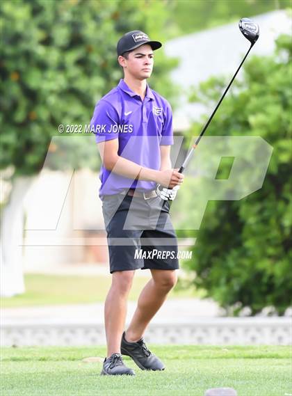 Thumbnail 2 in Northwest Christian Golf Meet photogallery.