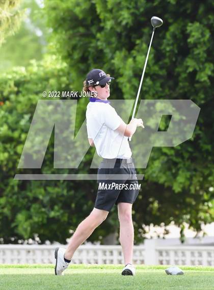Thumbnail 3 in Northwest Christian Golf Meet photogallery.