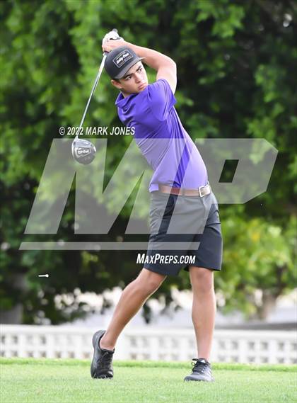 Thumbnail 3 in Northwest Christian Golf Meet photogallery.