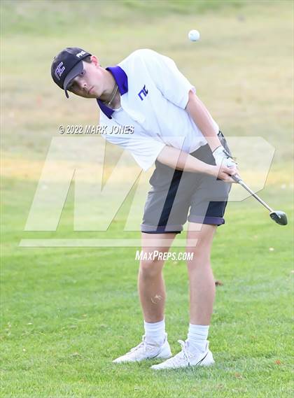 Thumbnail 1 in Northwest Christian Golf Meet photogallery.