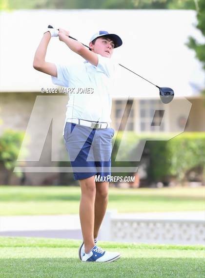 Thumbnail 2 in Northwest Christian Golf Meet photogallery.