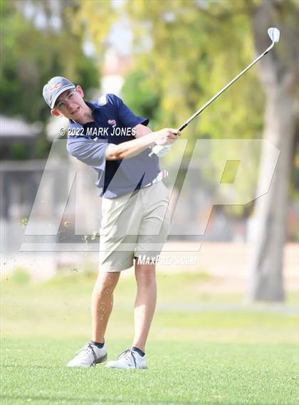Thumbnail 3 in Northwest Christian Golf Meet photogallery.