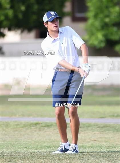 Thumbnail 3 in Northwest Christian Golf Meet photogallery.