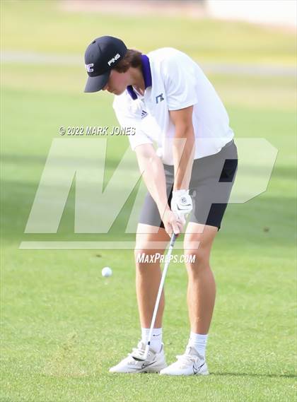 Thumbnail 1 in Northwest Christian Golf Meet photogallery.