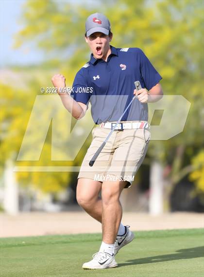 Thumbnail 2 in Northwest Christian Golf Meet photogallery.