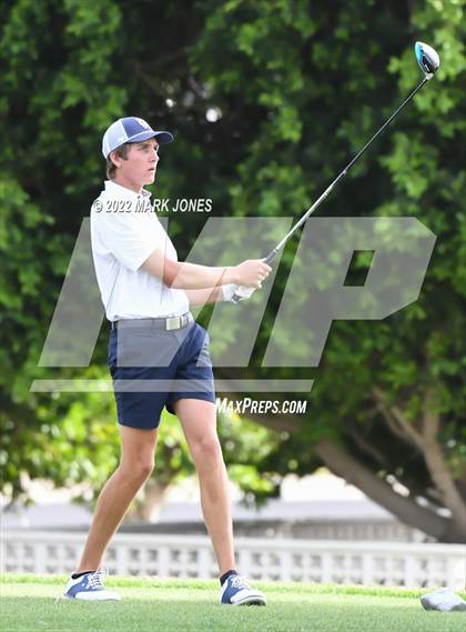 Thumbnail 2 in Northwest Christian Golf Meet photogallery.