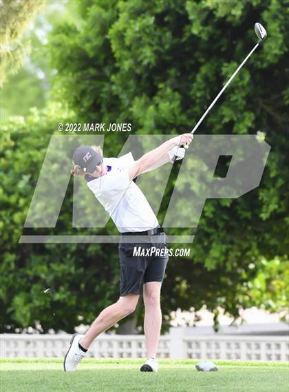 Thumbnail 1 in Northwest Christian Golf Meet photogallery.