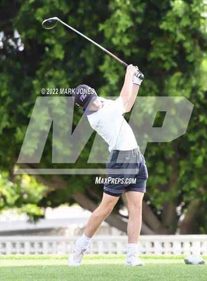 Thumbnail 2 in Northwest Christian Golf Meet photogallery.