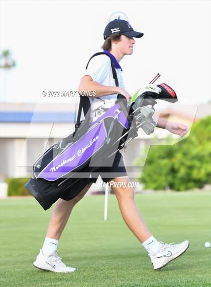Thumbnail 2 in Northwest Christian Golf Meet photogallery.