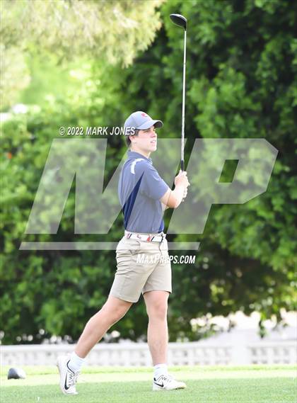 Thumbnail 2 in Northwest Christian Golf Meet photogallery.