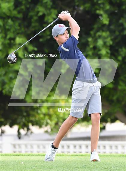 Thumbnail 2 in Northwest Christian Golf Meet photogallery.