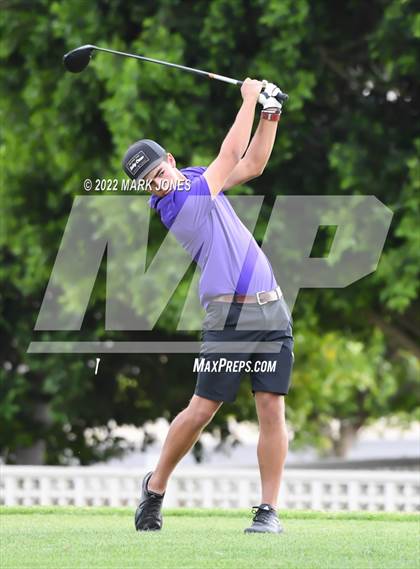 Thumbnail 1 in Northwest Christian Golf Meet photogallery.