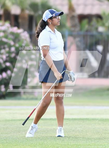 Thumbnail 2 in Northwest Christian Golf Meet photogallery.