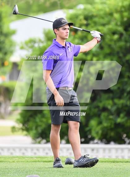 Thumbnail 1 in Northwest Christian Golf Meet photogallery.