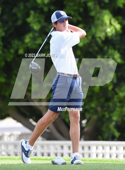 Thumbnail 2 in Northwest Christian Golf Meet photogallery.
