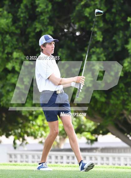Thumbnail 1 in Northwest Christian Golf Meet photogallery.