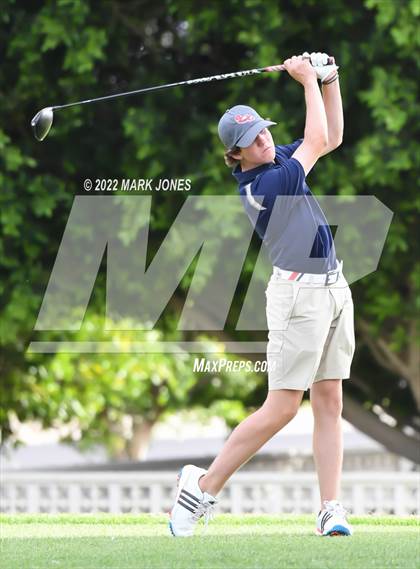 Thumbnail 1 in Northwest Christian Golf Meet photogallery.