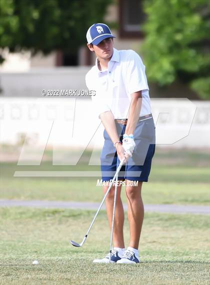 Thumbnail 3 in Northwest Christian Golf Meet photogallery.