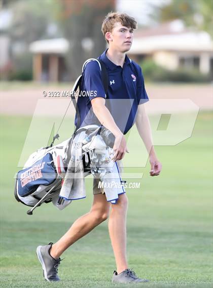 Thumbnail 3 in Northwest Christian Golf Meet photogallery.