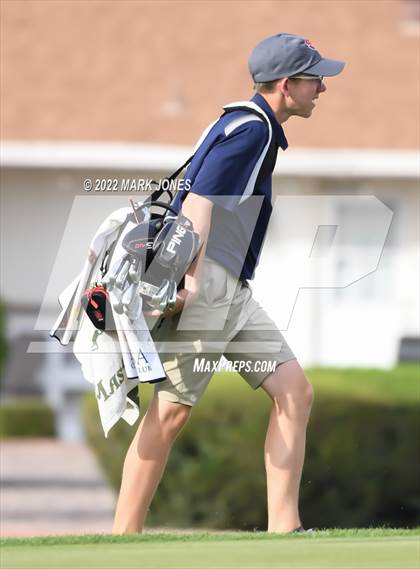 Thumbnail 2 in Northwest Christian Golf Meet photogallery.
